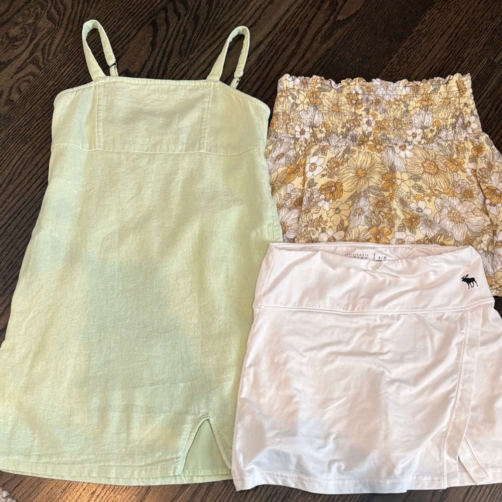 Abercrombie Kids Girls 9-10 bundle Light Green Dress and 2 skorts